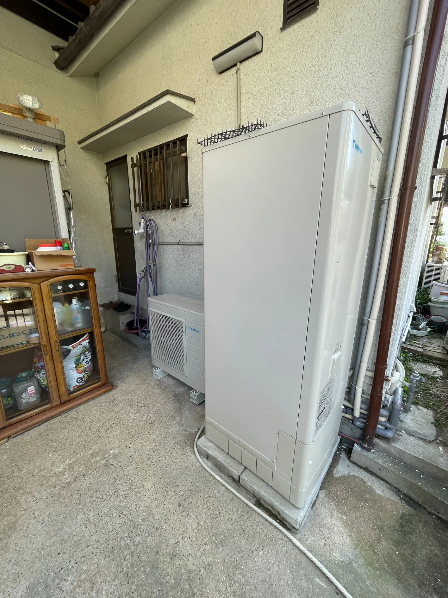 大阪府の戸建て住宅でエコキュートの交換をさせて頂きました。